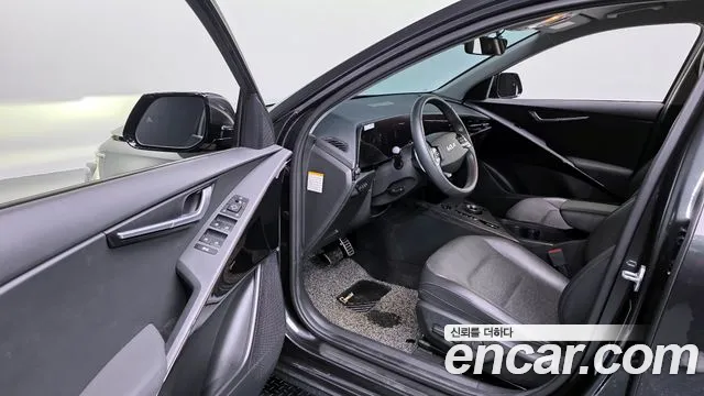 Kia Niro 2022 — фото 11