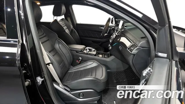 Mercedes-Benz GLE-Class 2019 — фото 11