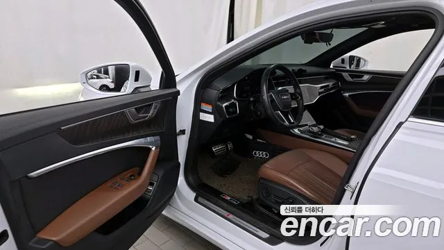 Audi A6 2021 — фото 10