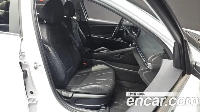 Hyundai AVANTE 2021 — фото 10