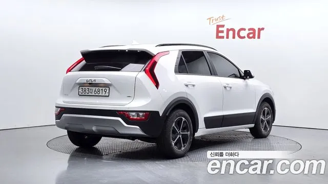 Kia Niro 2025 — фото 1
