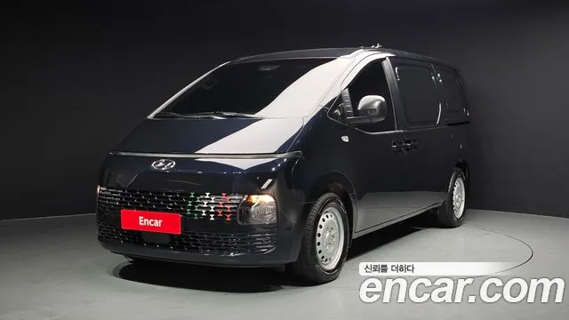 Hyundai Staria 2023 — фото 1