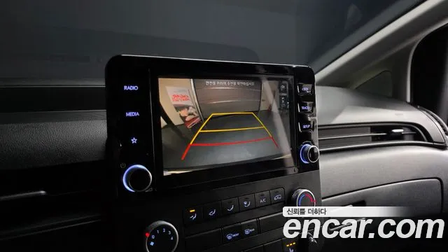 Hyundai Staria 2023 — фото 15