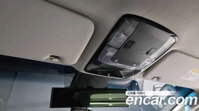 Hyundai Staria 2023 — фото 19