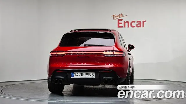 Porsche Macan 2023 — фото 4