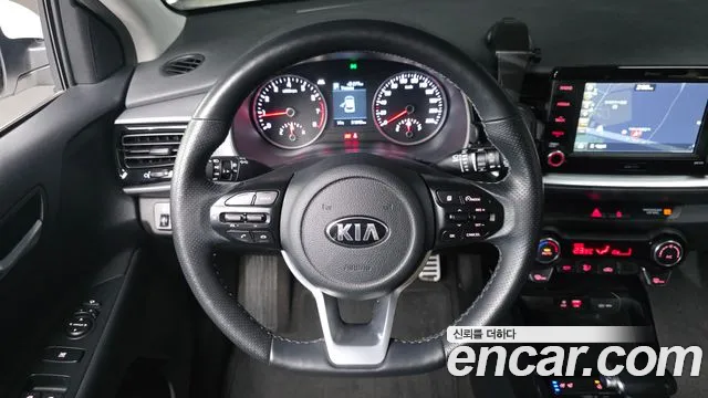 Kia Stonic 2019 — фото 14