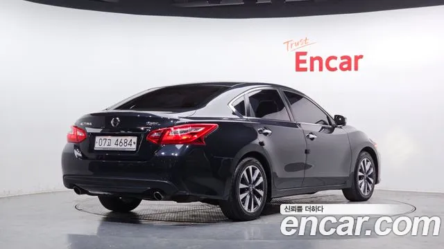Nissan Altima 2017 — фото 2
