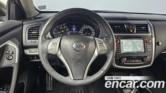 Nissan Altima 2017 — фото 13