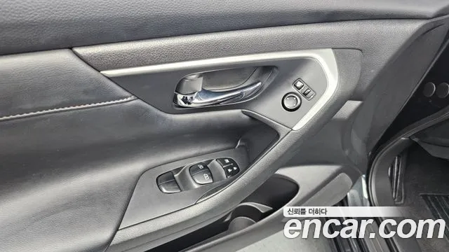Nissan Altima 2017 — фото 18