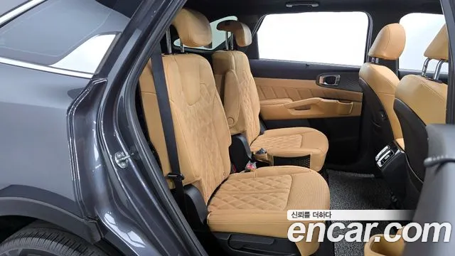 Kia Sorento 2023 — фото 12