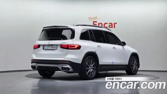 Mercedes-Benz GLB-Class 2023 — фото 2