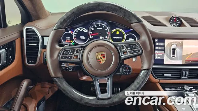 Porsche Cayenne 2021 — фото 13