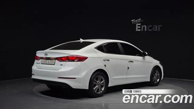 Hyundai AVANTE 2016 — фото 2