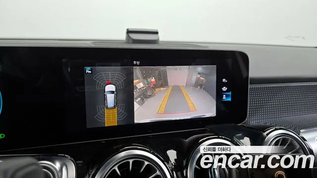 Mercedes-Benz GLB-Class 2020 — фото 15