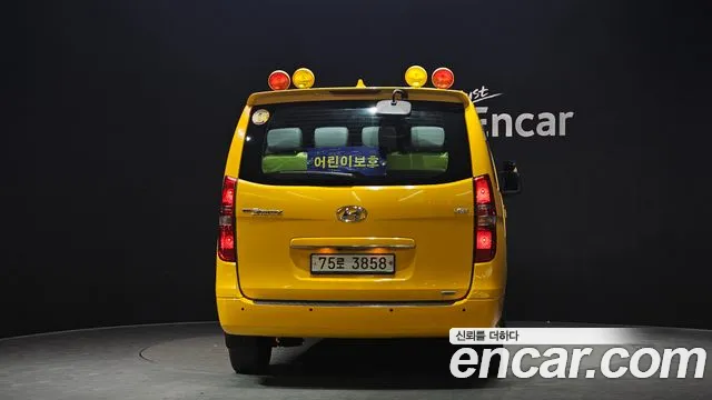 Hyundai Starex 2021 — фото 4