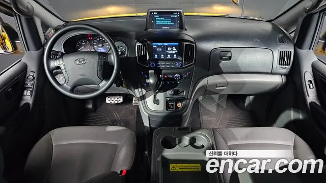 Hyundai Starex 2021 — фото 7