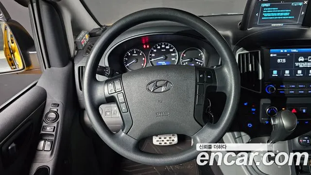 Hyundai Starex 2021 — фото 13
