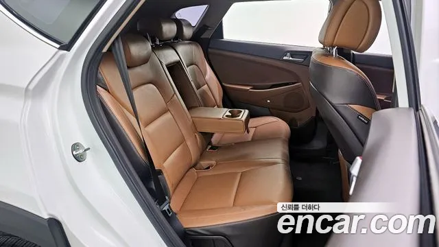 Hyundai Tucson 2017 — фото 12