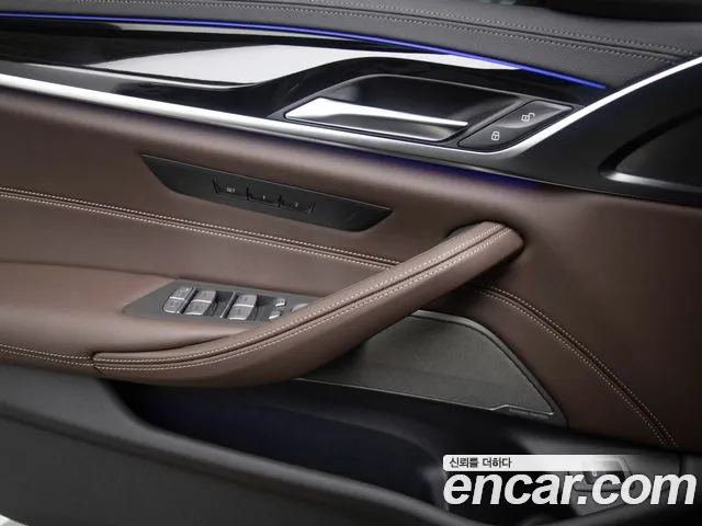 BMW 5-Series 2023 — фото 12