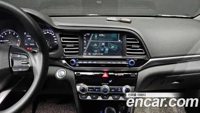 Hyundai AVANTE 2020 — фото 14