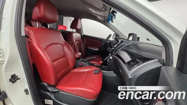 KG_Mobility_Ssangyong KORANDO 2015 — фото 10