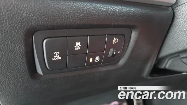 KG_Mobility_Ssangyong KORANDO 2015 — фото 13