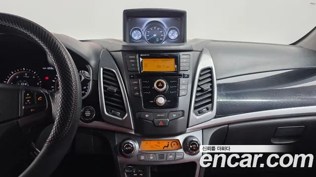 KG_Mobility_Ssangyong KORANDO 2015 — фото 16