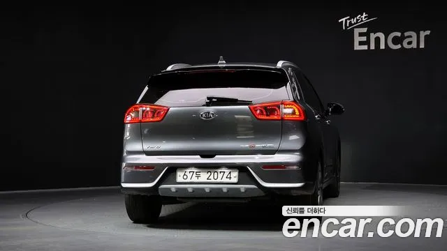 Kia Niro 2017 — фото 4