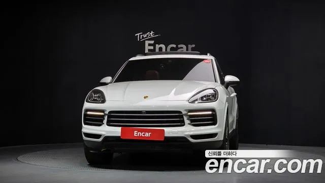 Porsche Cayenne 2019 — фото 3