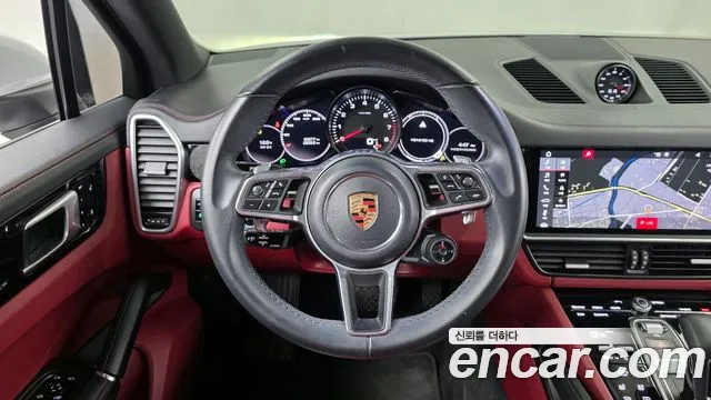 Porsche Cayenne 2019 — фото 13