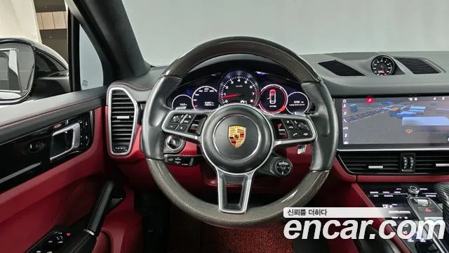 Porsche Cayenne 2020 — фото 13