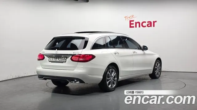 Mercedes-Benz C-Class 2016 — фото 2