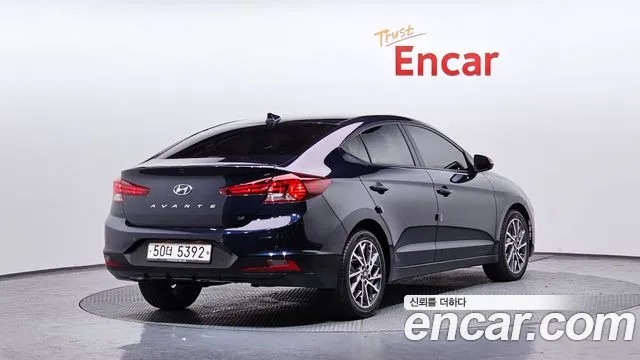 Hyundai AVANTE 2019 — фото 2