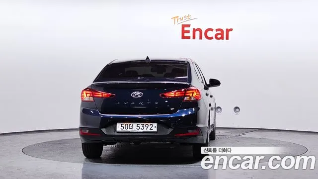 Hyundai AVANTE 2019 — фото 4