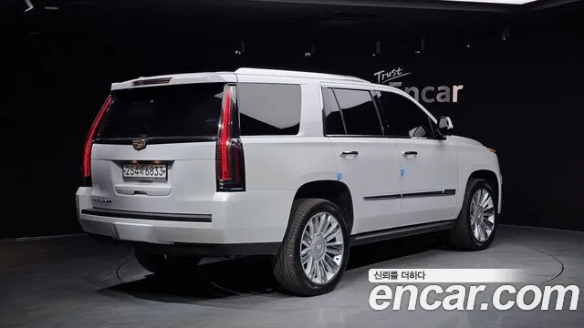 Cadillac Escalade 2019 — фото 2