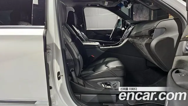 Cadillac Escalade 2019 — фото 11