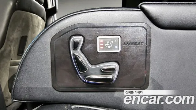 Cadillac Escalade 2019 — фото 17