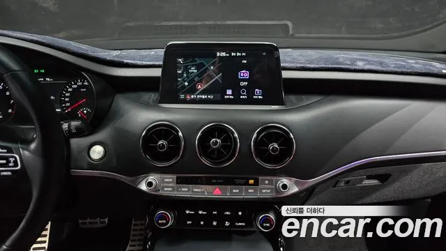 Kia Stinger 2020 — фото 15