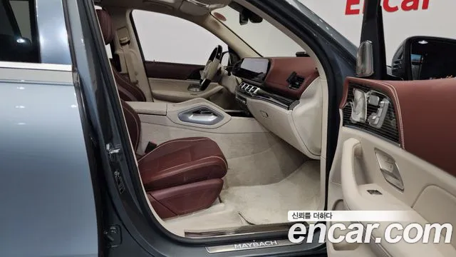 Mercedes-Benz GLS-Class 2023 — фото 11