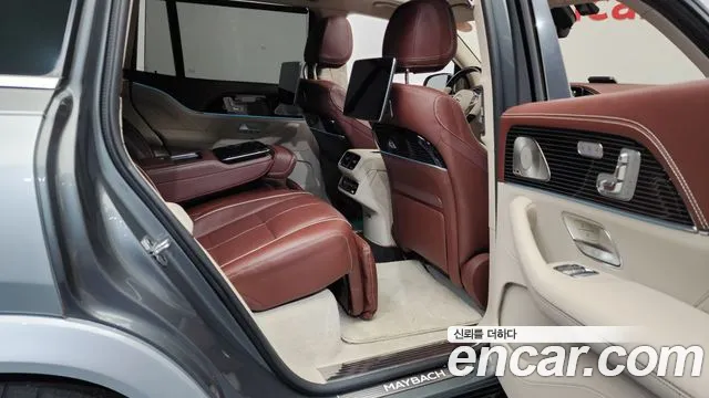 Mercedes-Benz GLS-Class 2023 — фото 12