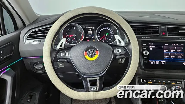 Volkswagen Tiguan 2020 — фото 13