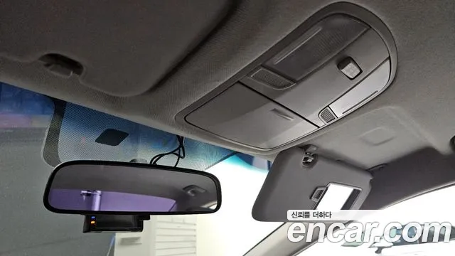 Hyundai AVANTE 2017 — фото 18