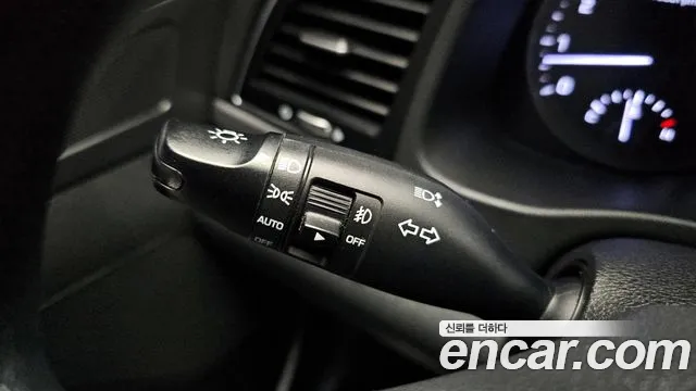 Hyundai AVANTE 2017 — фото 19