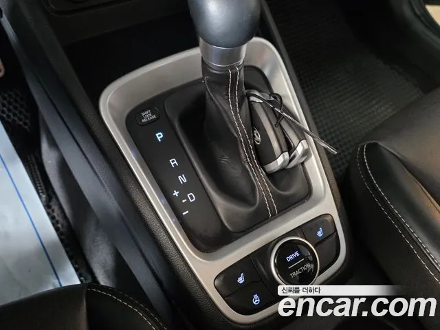 Hyundai Venue 2020 — фото 7