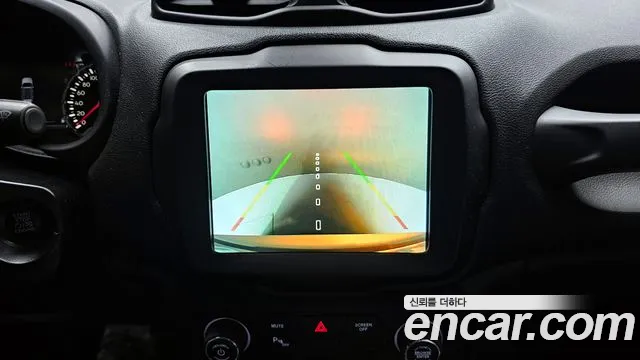Jeep Renegade 2019 — фото 15