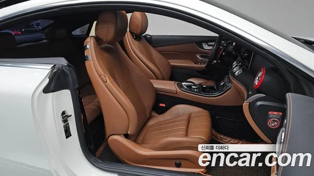 Mercedes-Benz E-Class 2017 — фото 10
