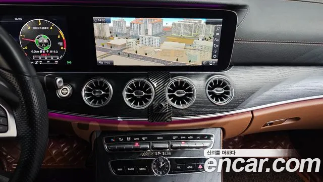 Mercedes-Benz E-Class 2017 — фото 13