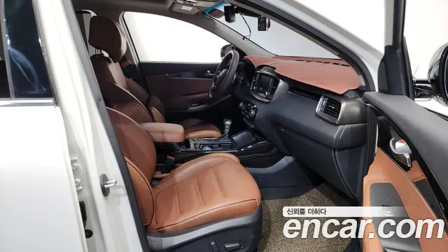 Kia Sorento 2018 — фото 10