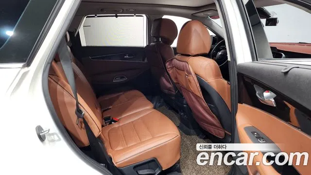 Kia Sorento 2018 — фото 11