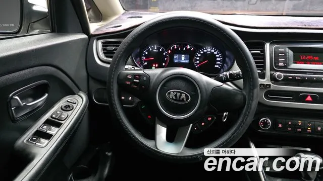 Kia Carens 2018 — фото 13